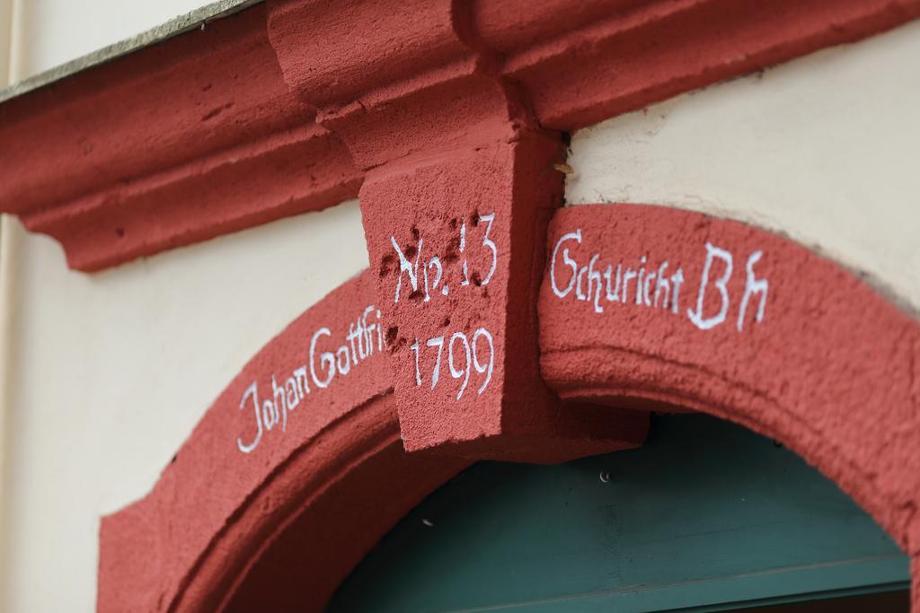 Gasthof Und Hotel Roter Hirsch Claussnitz Luaran gambar