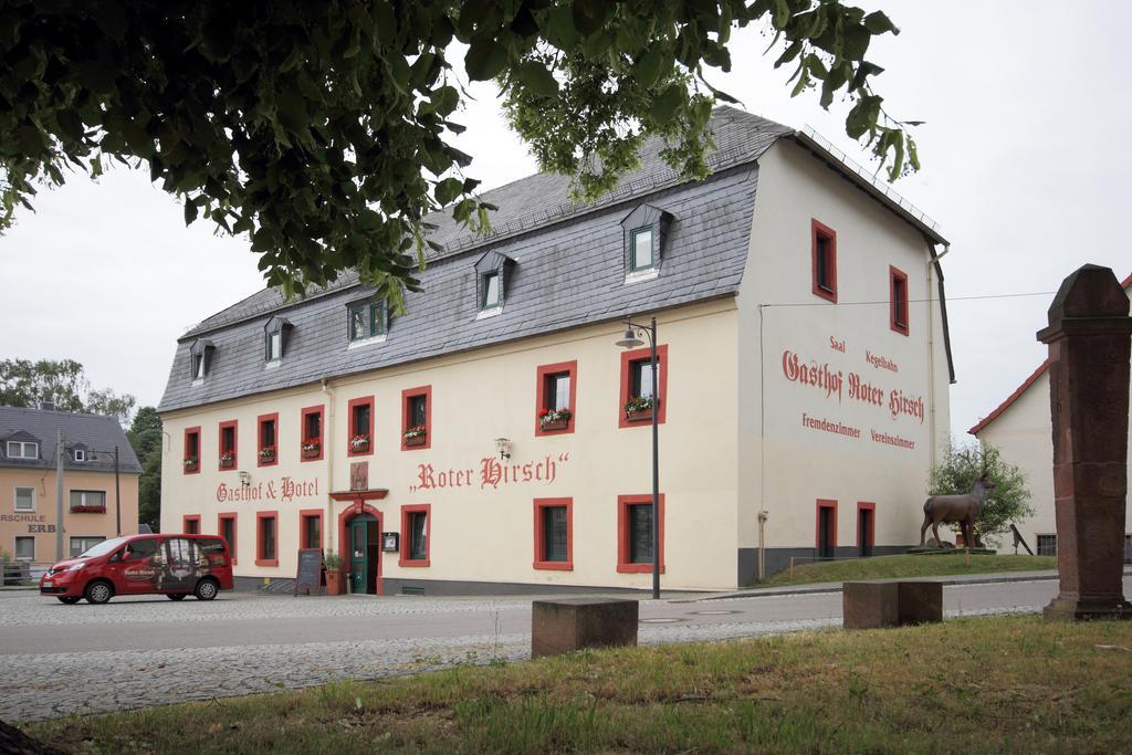 Gasthof Und Hotel Roter Hirsch Claussnitz Luaran gambar
