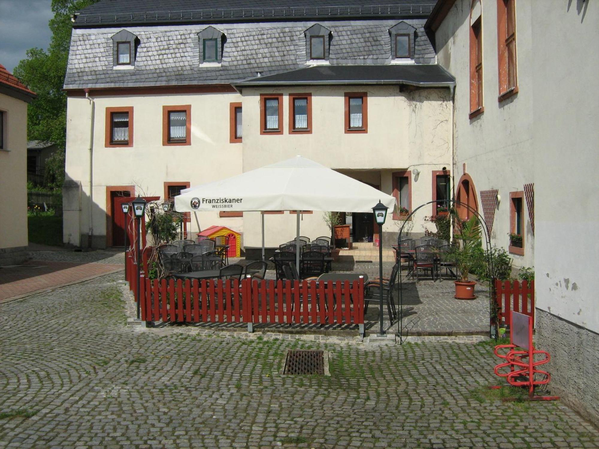 Gasthof Und Hotel Roter Hirsch Claussnitz Luaran gambar
